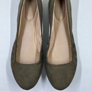 NWOT Violet & Red Olive Ballet Flats